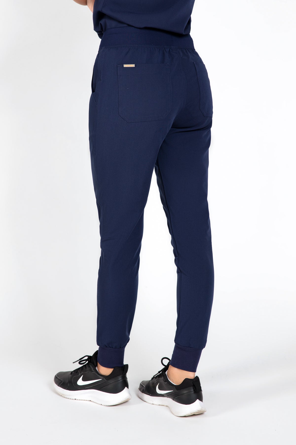 Yugen Womens Jogger Scrub pants