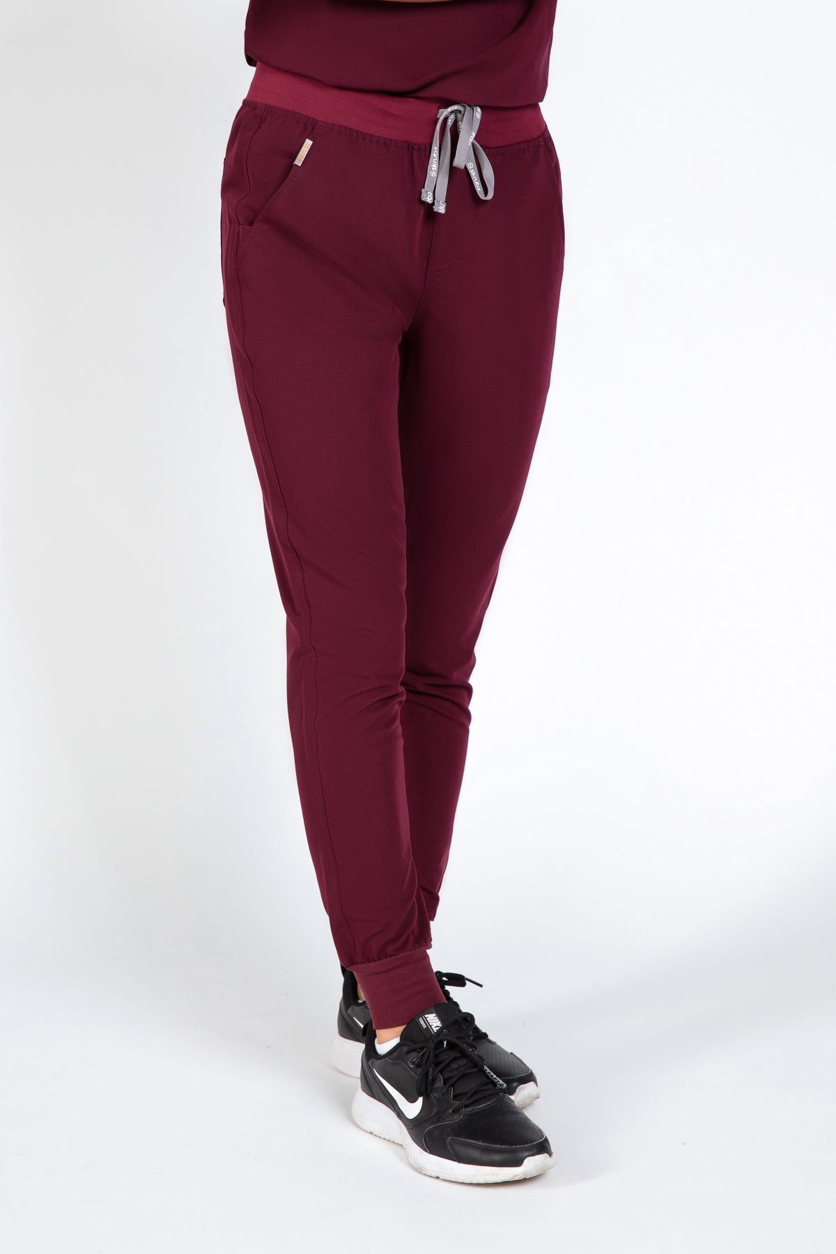 Yugen Womens Jogger Scrub pants