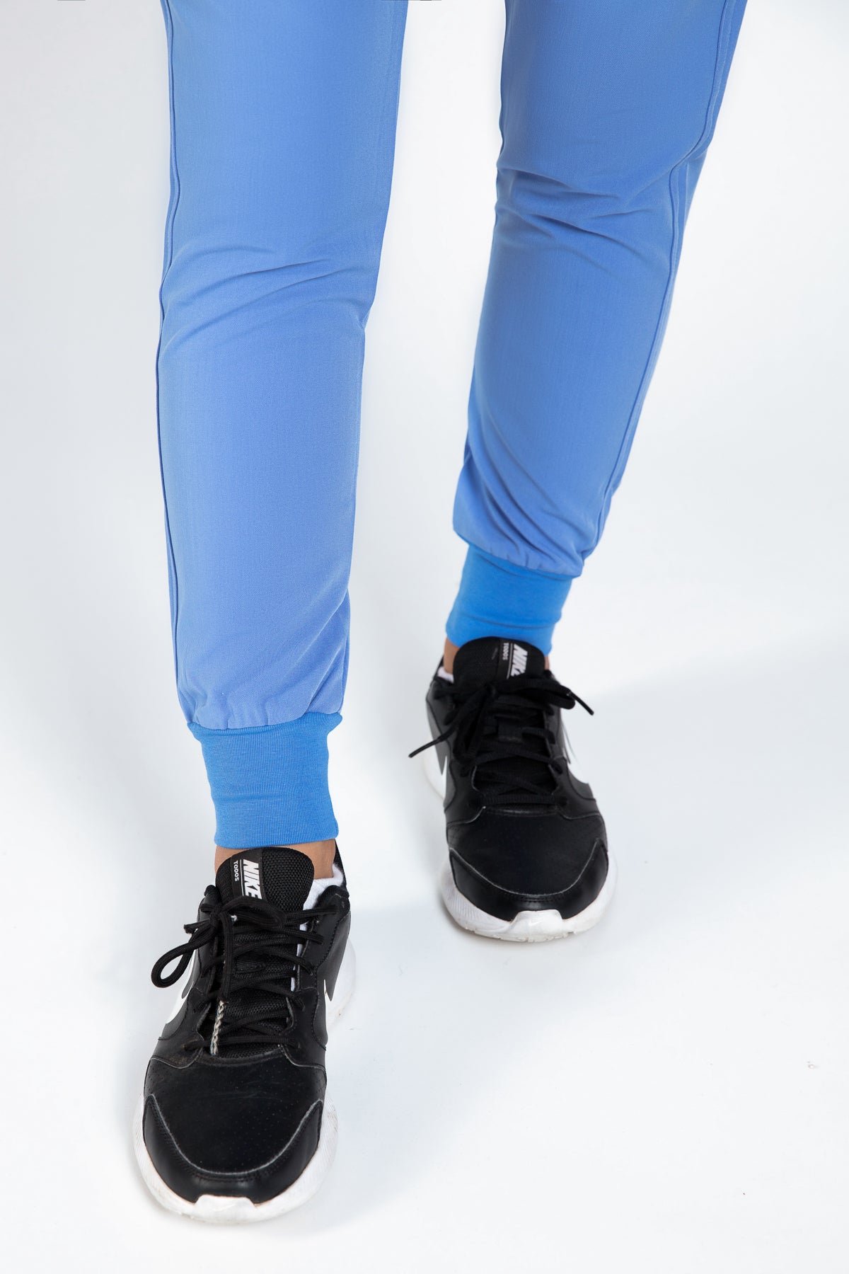 Yugen Womens Jogger Scrub pants