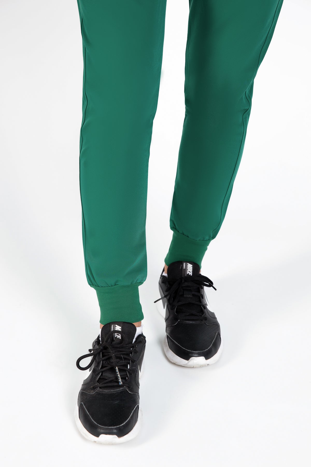 Yugen Womens Jogger Scrub pants