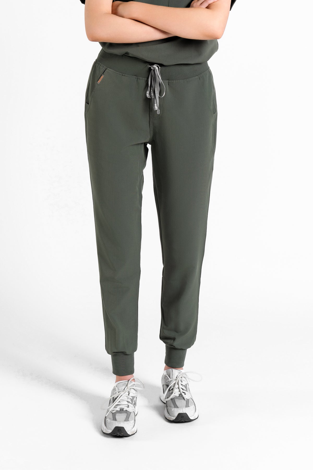 Yugen Womens Jogger Scrub pants