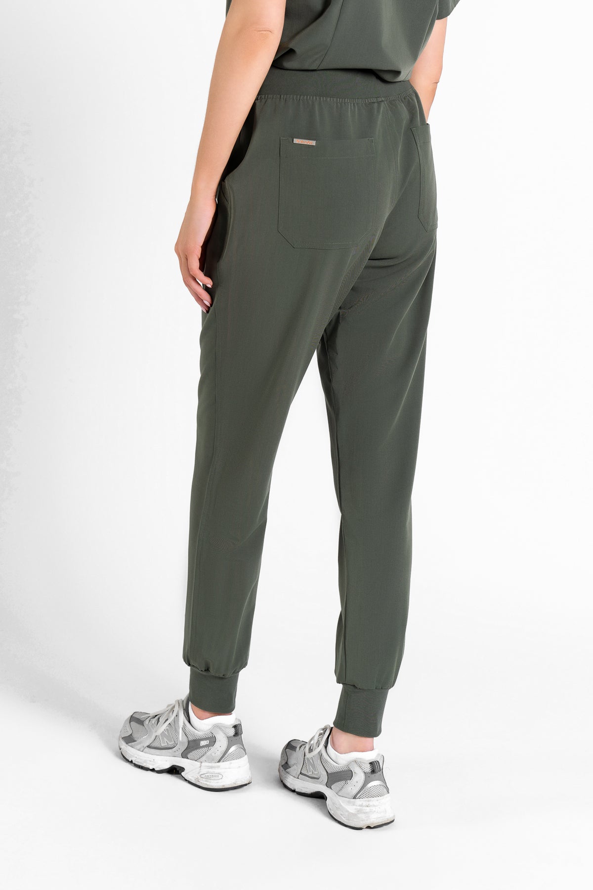 Yugen Womens Jogger Scrub pants