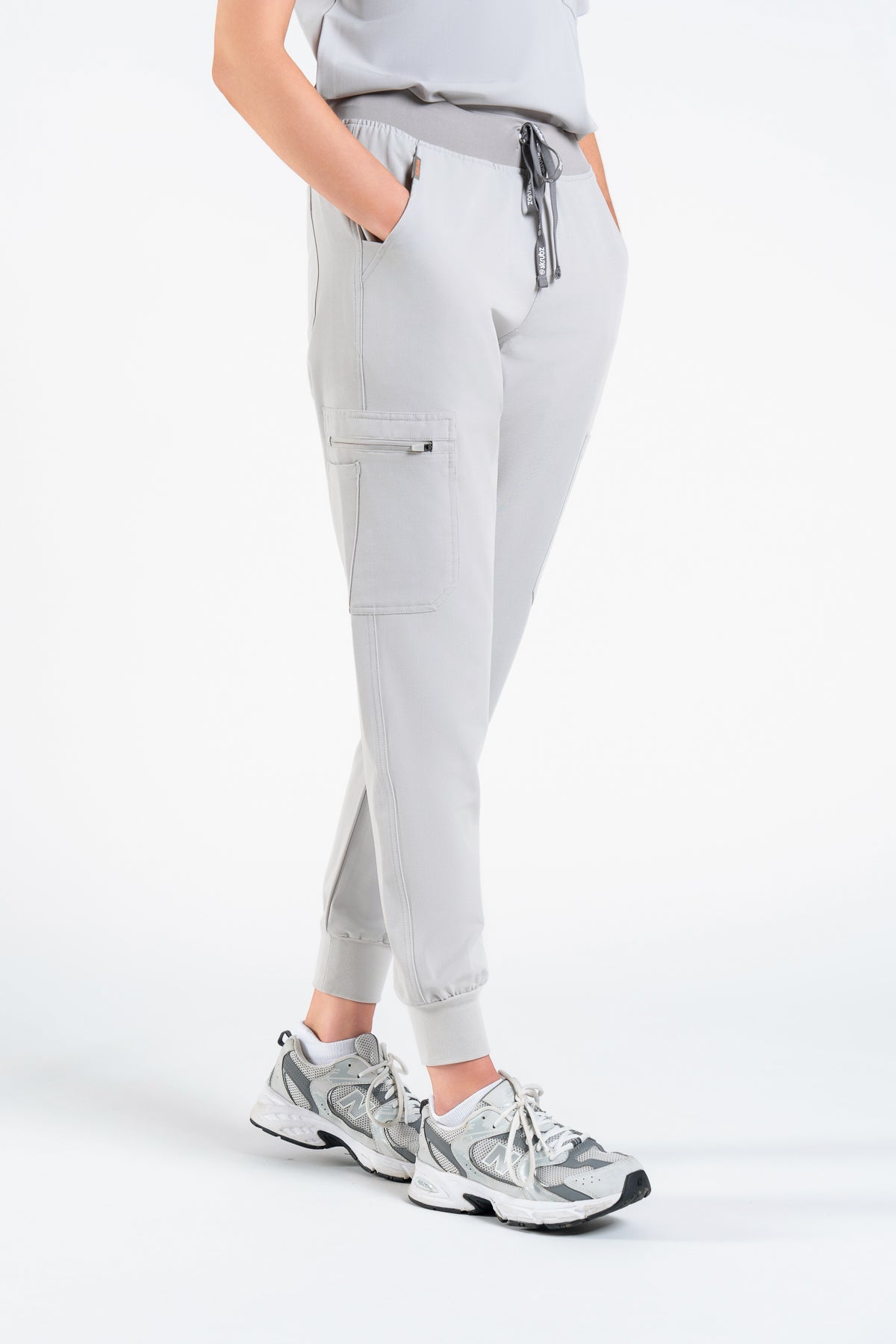 Akari 10 Pocket Jogger Scrub Pants Womens