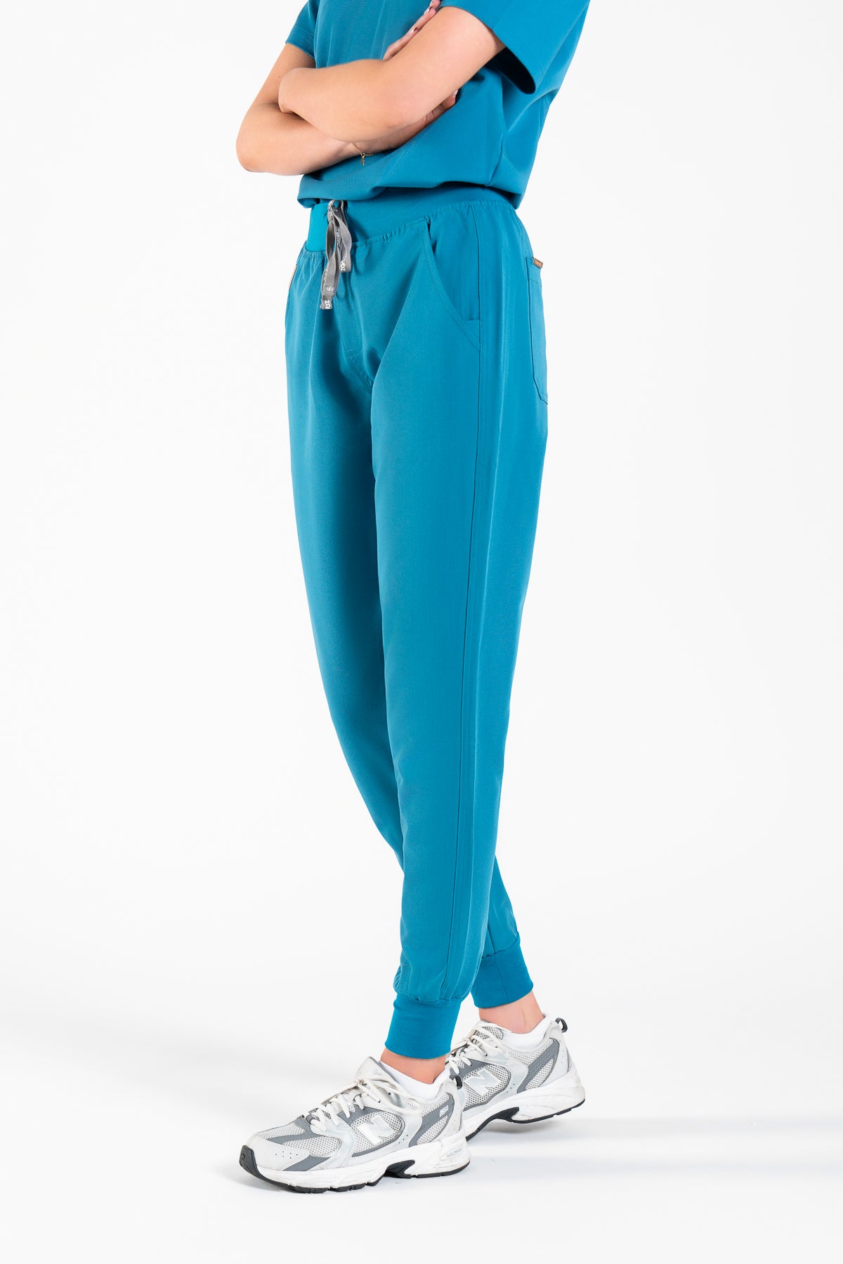 Yugen Womens Jogger Scrub pants