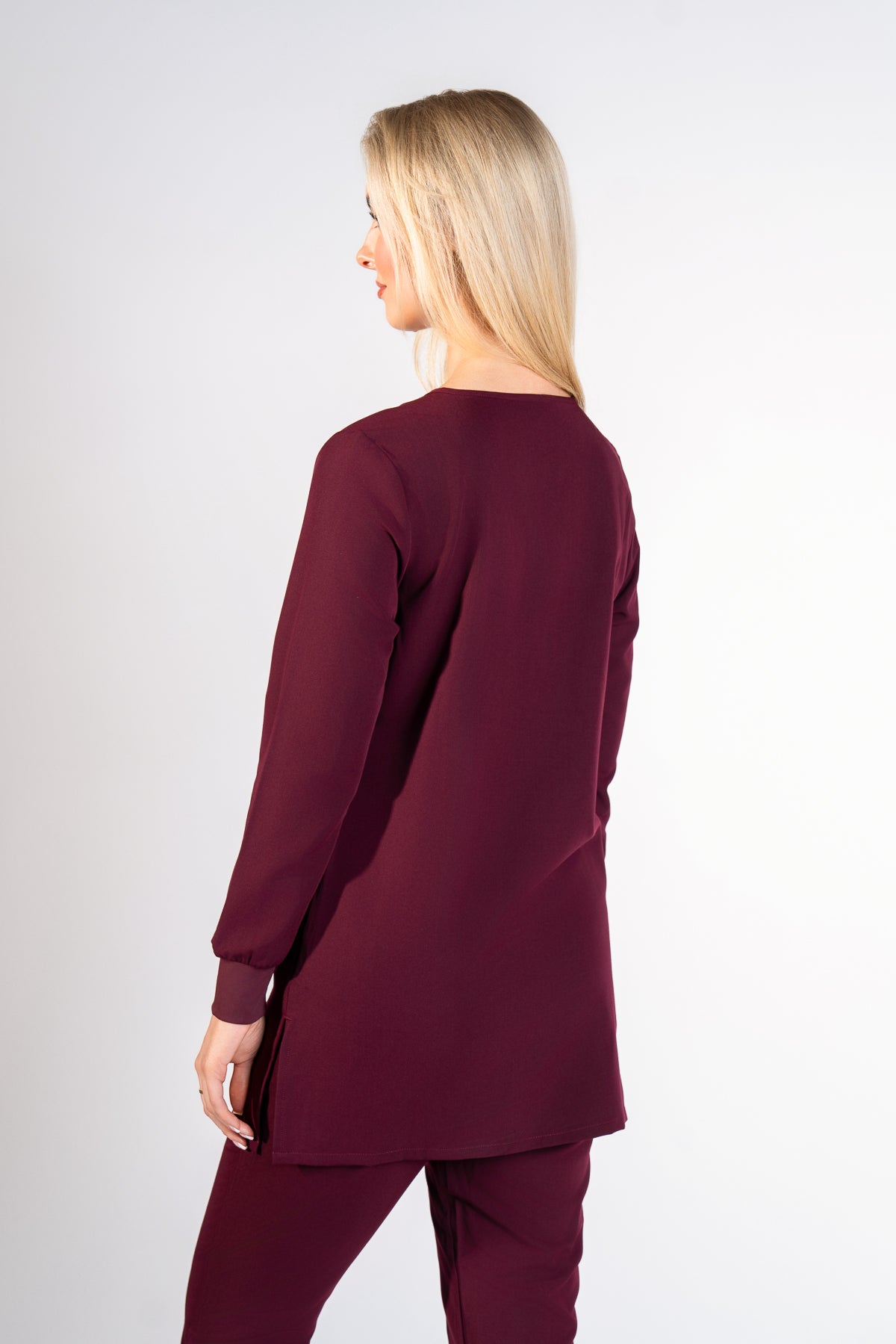 Cosa Women's Long Sleeves V Neck Top