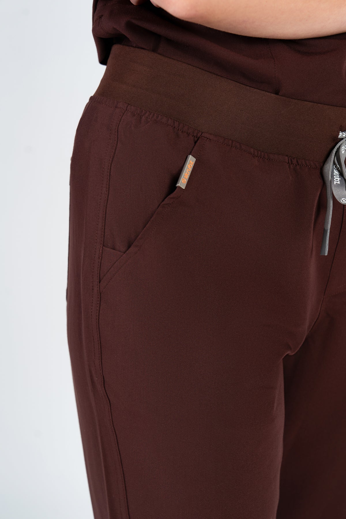 Yugen Womens Jogger Scrub pants