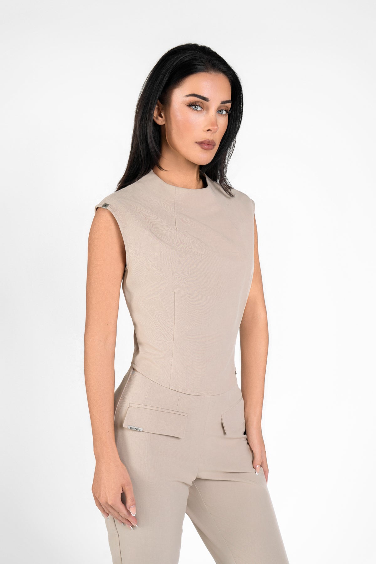 Empower Women's Sleeveless Round Neck Top