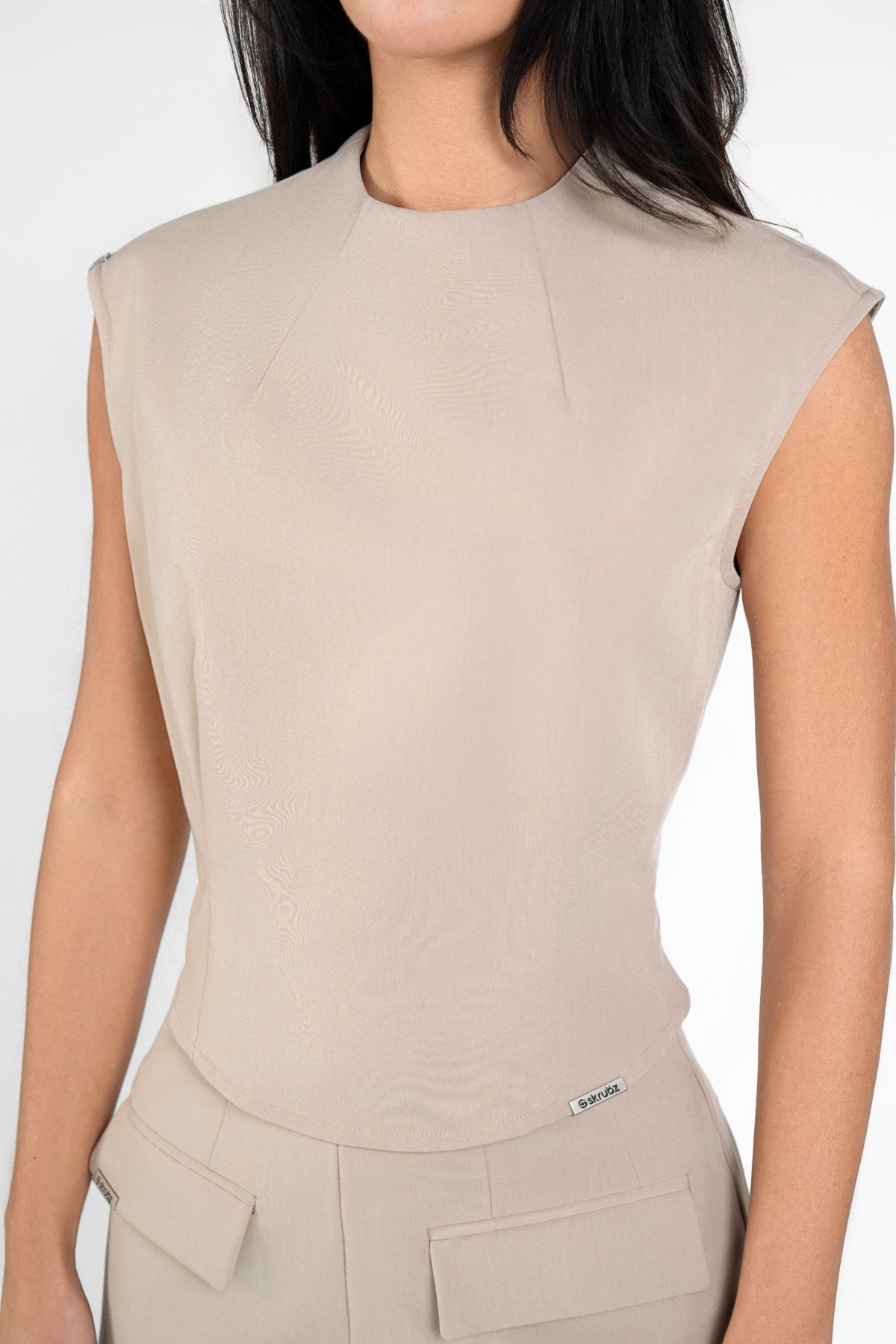 Empower Women's Sleeveless Round Neck Top