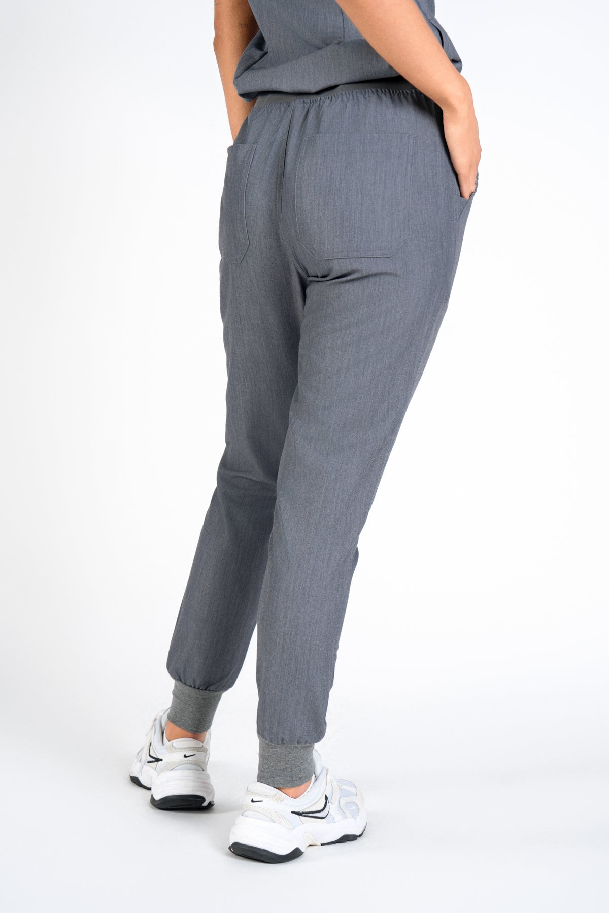 Yugen Womens Jogger Scrub pants