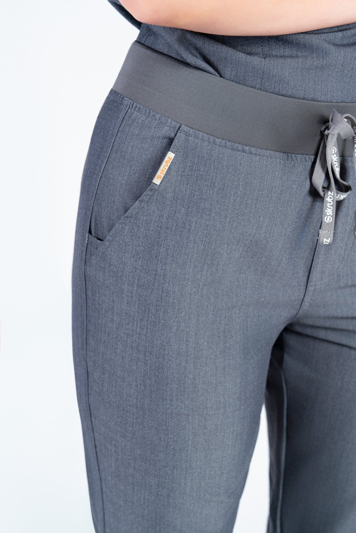 Yugen Womens Jogger Scrub pants