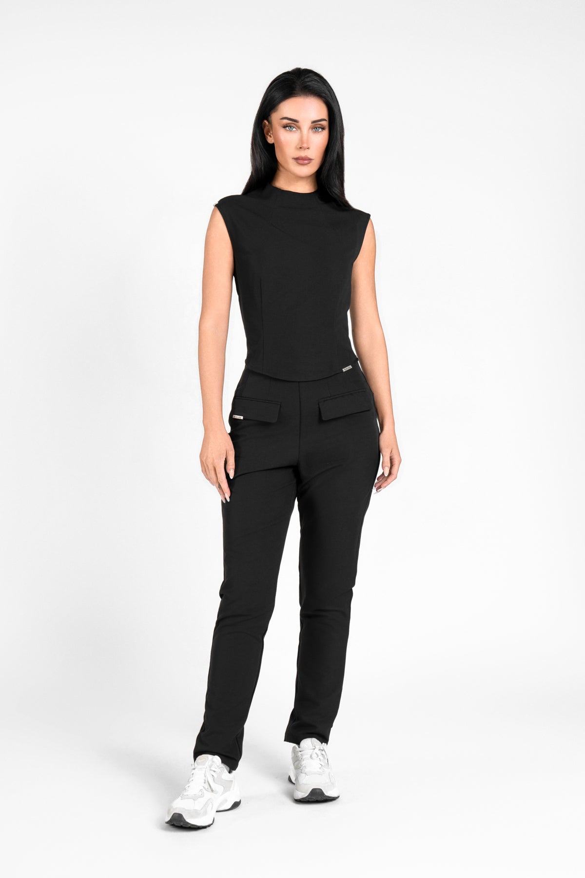 Empower Women's Sleeveless Round Neck Top