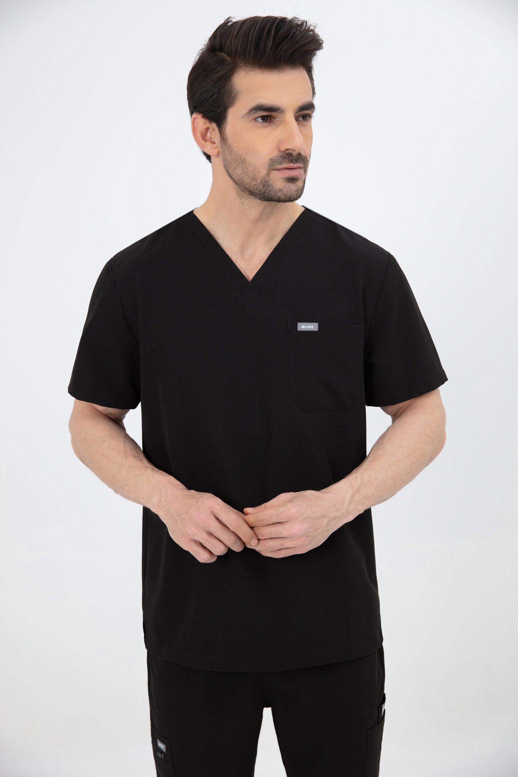 Black / M