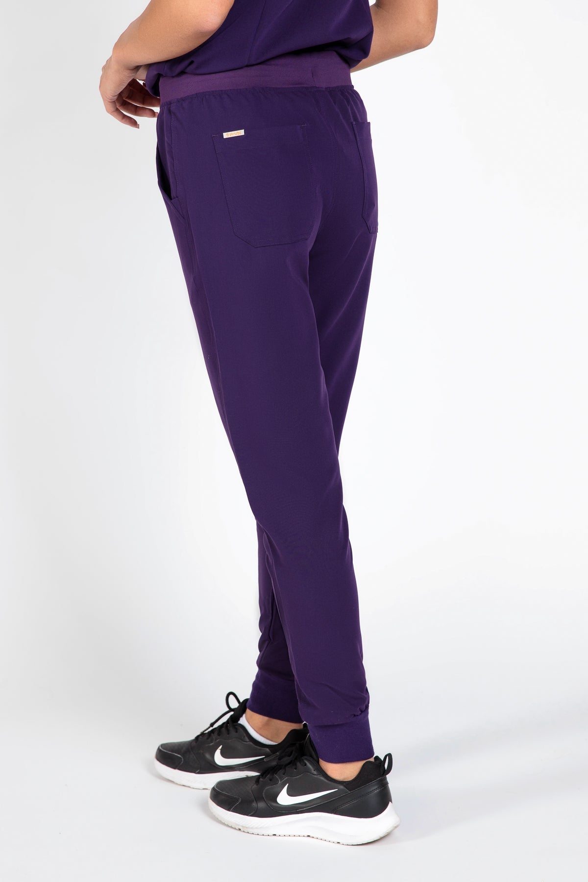 Yugen Womens Jogger Scrub pants