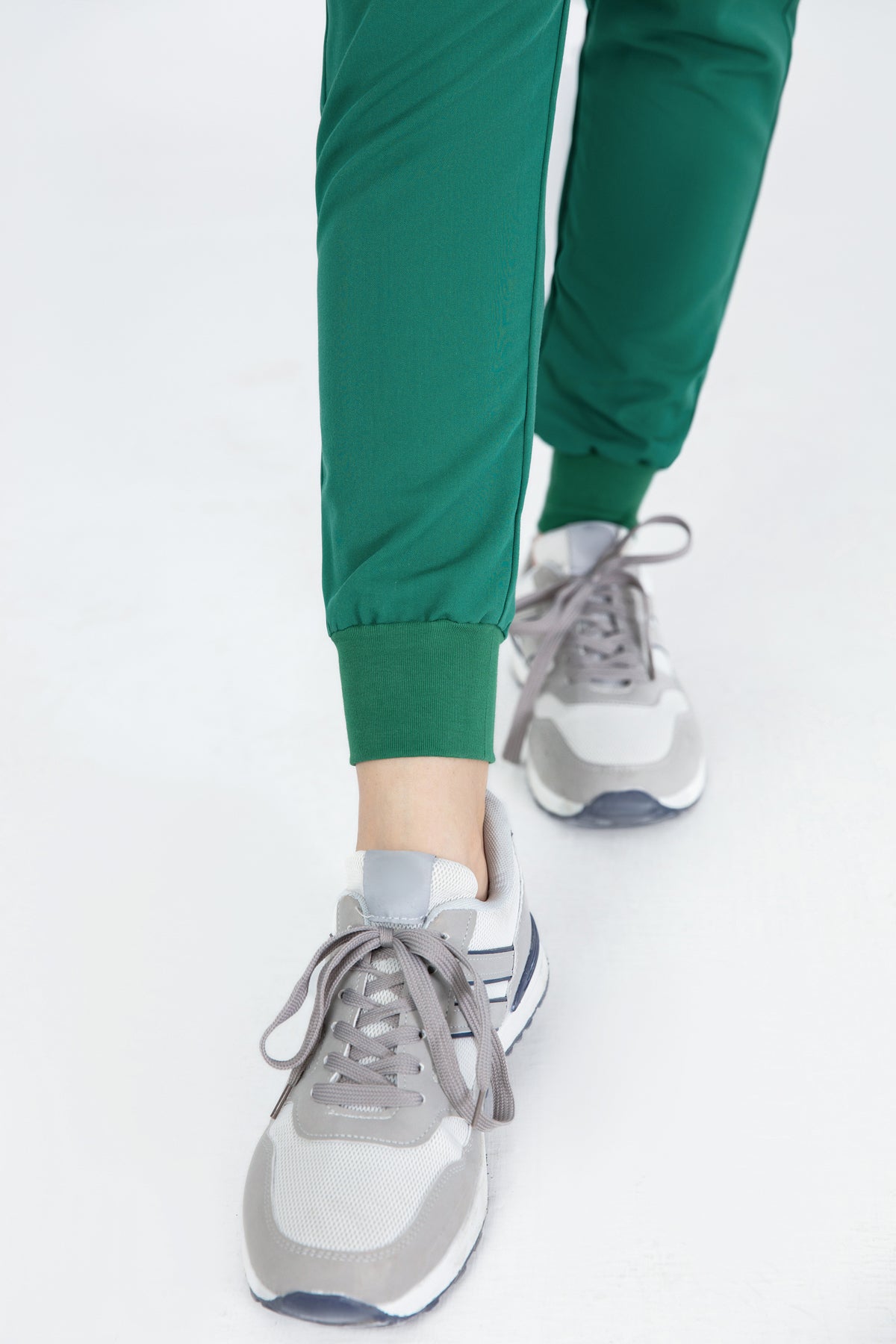 Shiro Yoga Waist 10 pocket Jogger Scrub Pants Womens
