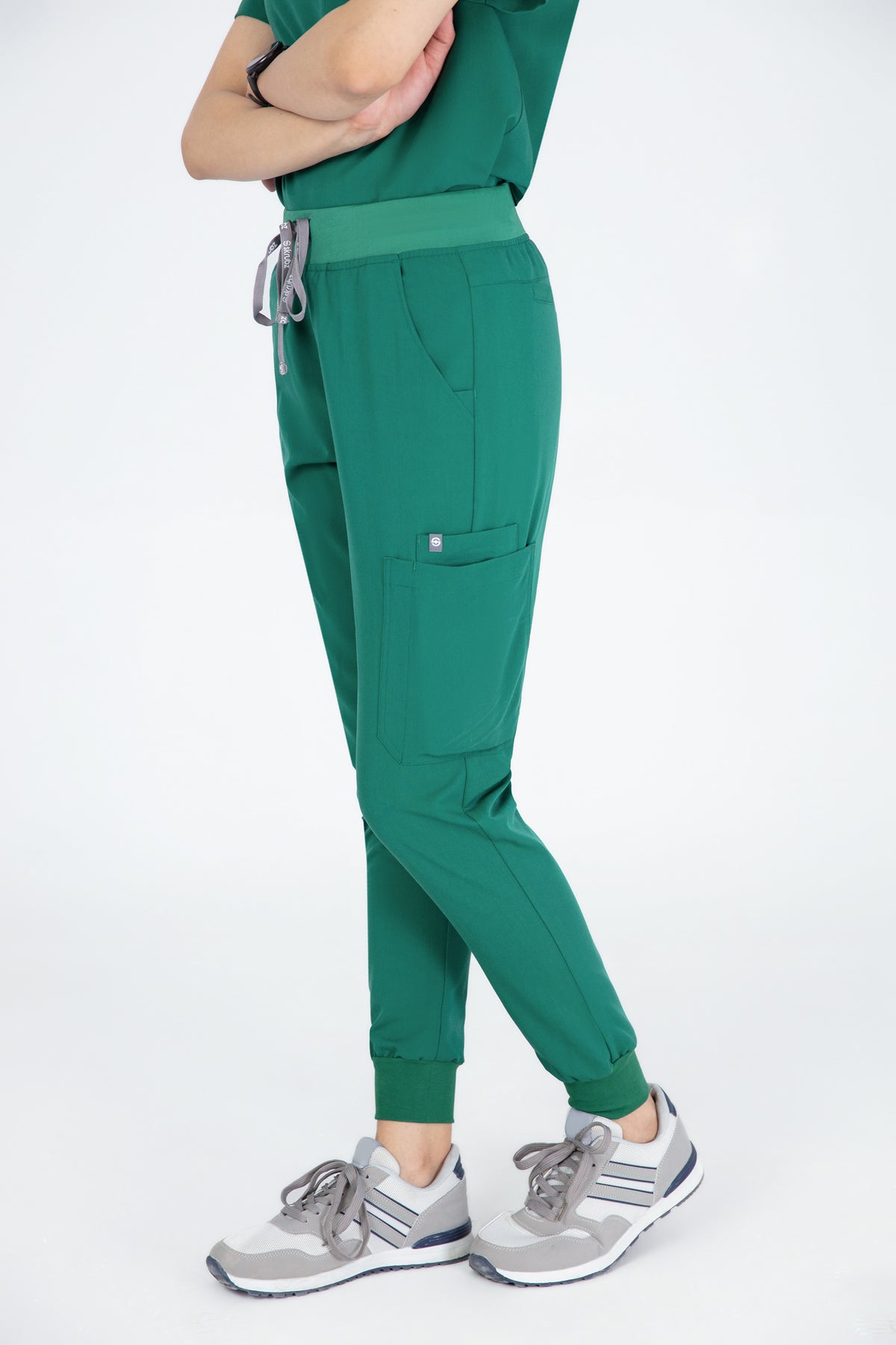 Shiro Yoga Waist 10 pocket Jogger Scrub Pants Womens