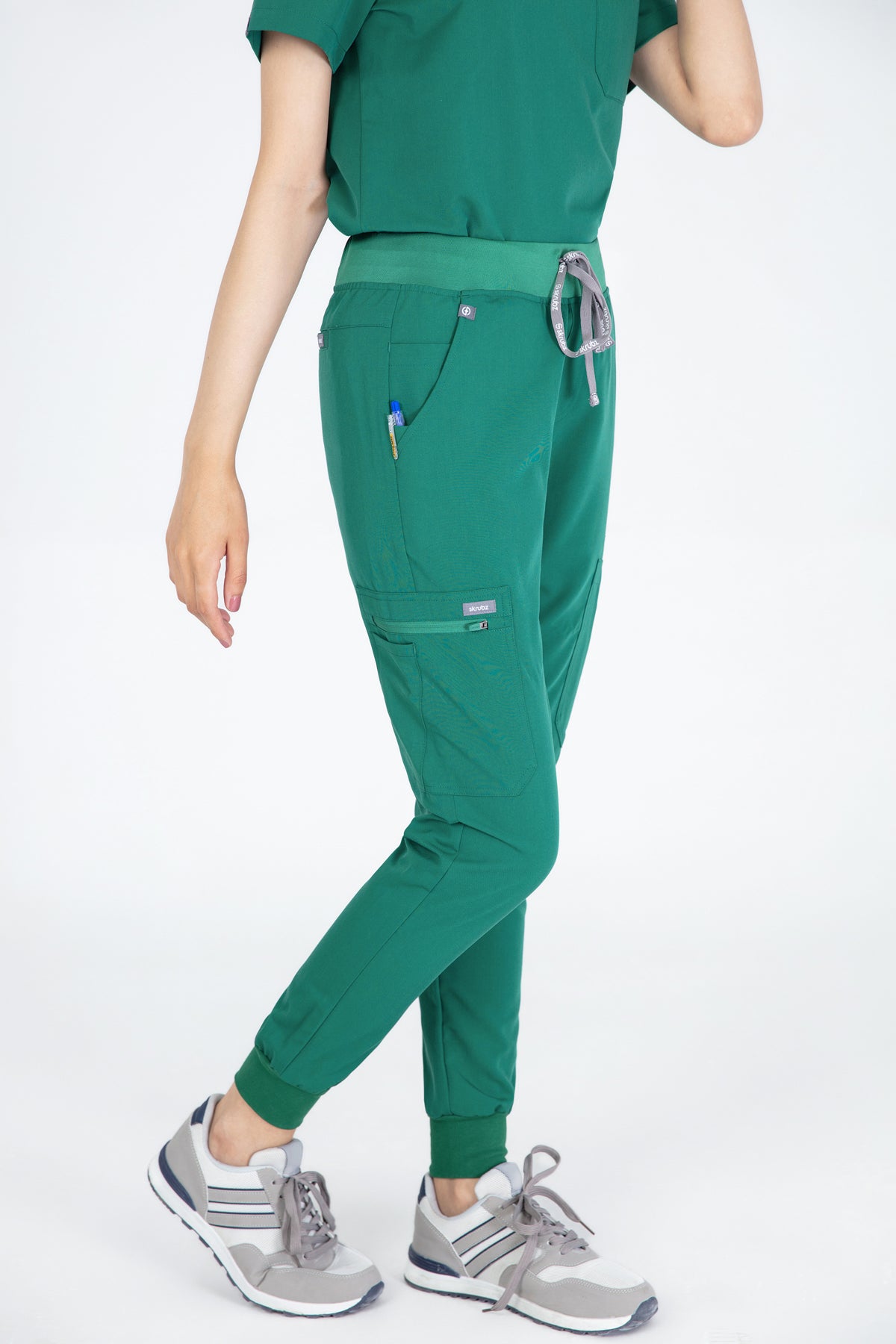 Shiro Yoga Waist 10 pocket Jogger Scrub Pants Womens