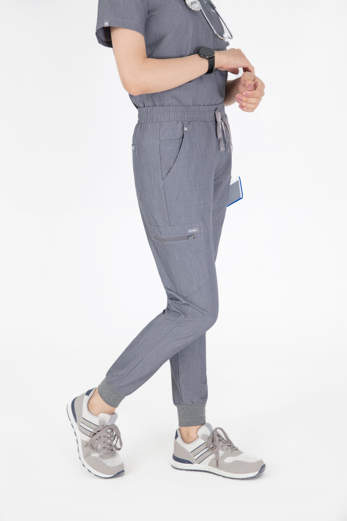Roku 6 pocket Jogger Scrub Pants Womens