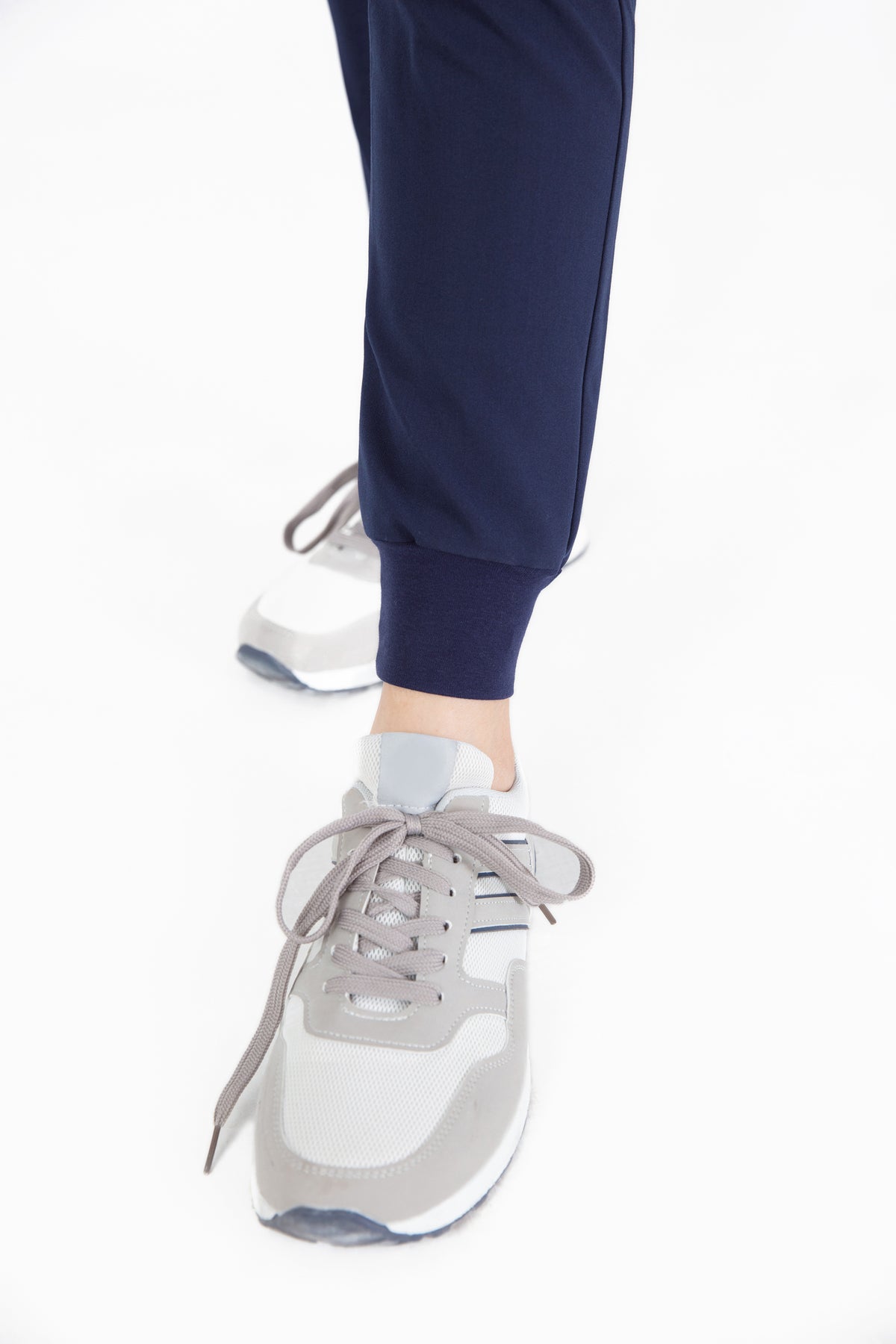 Shiro Yoga Waist 10 pocket Jogger Scrub Pants Womens