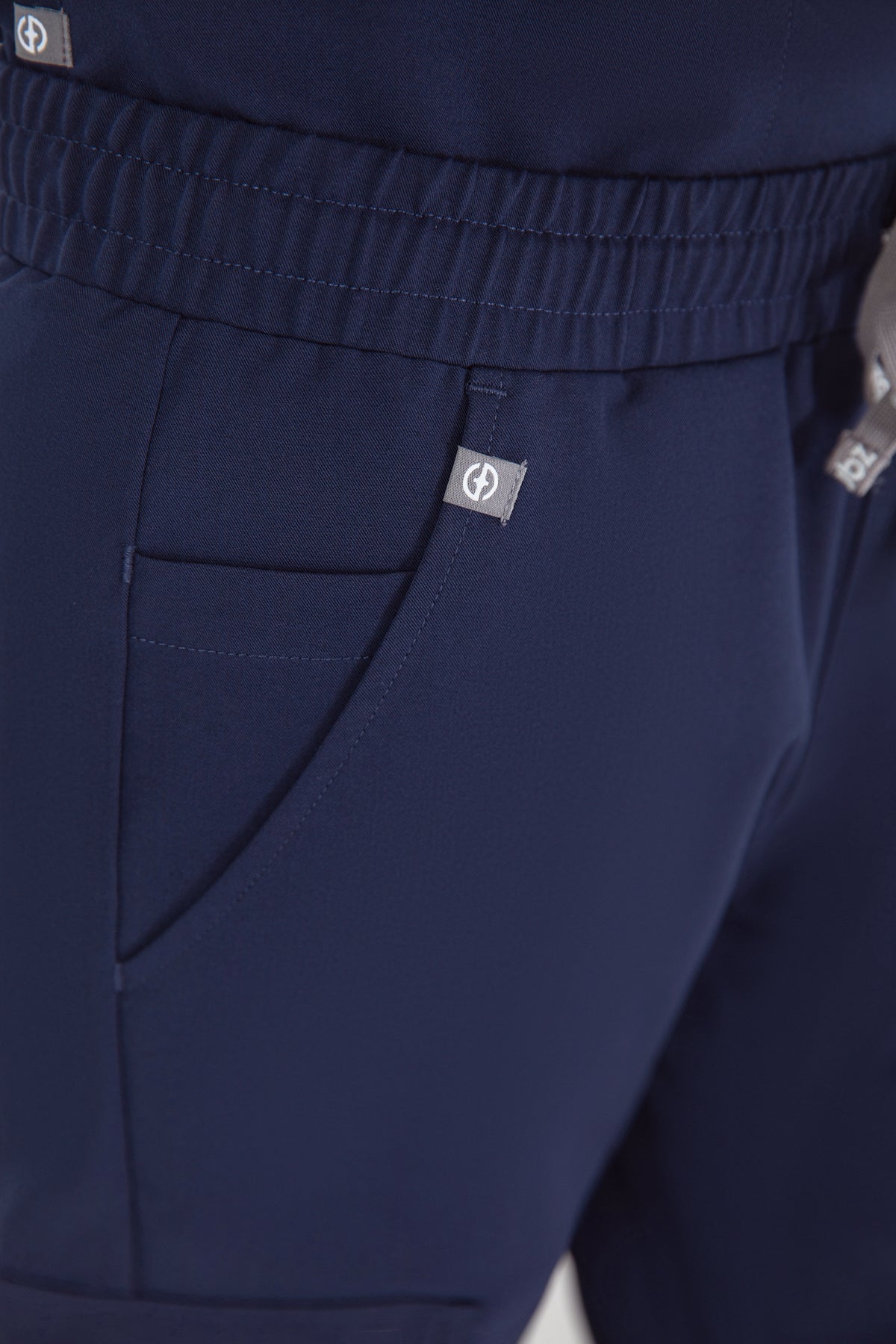 Roku 6 pocket Jogger Scrub Pants Womens