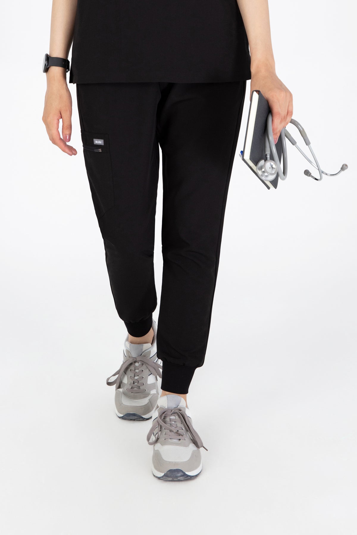 Roku 6 pocket Jogger Scrub Pants Womens