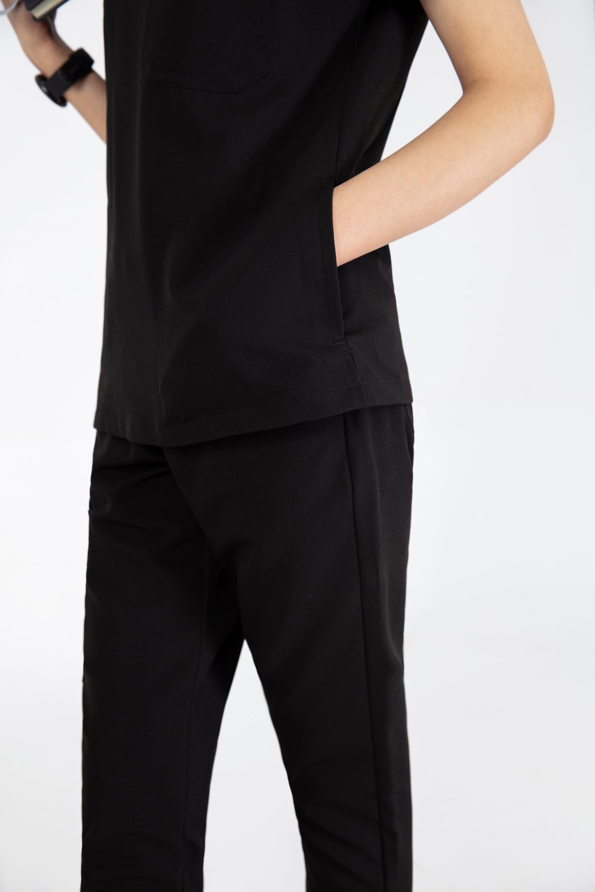 Kuro V Neck Four pockets Scrub With Invisible Side Pockets Women's