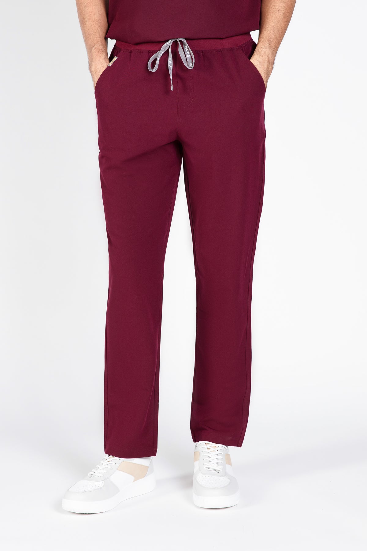 Burgundy / M / Regular