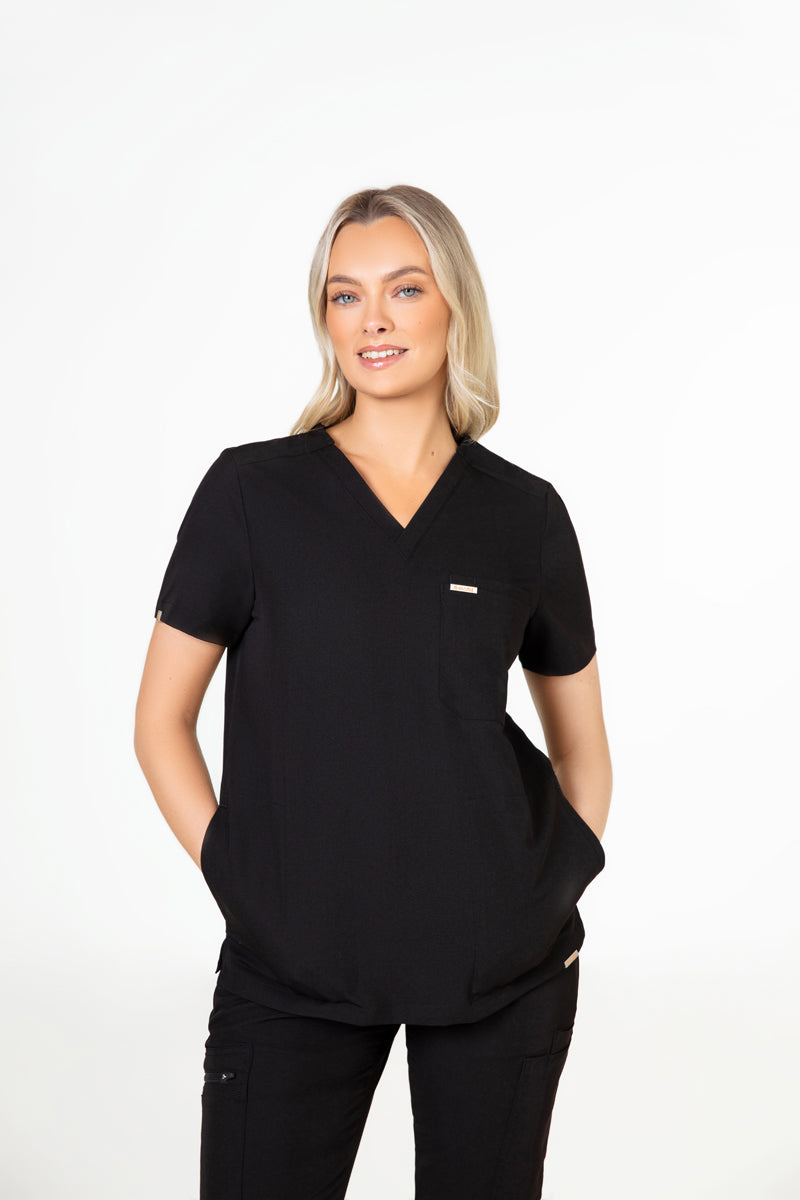 Black / M