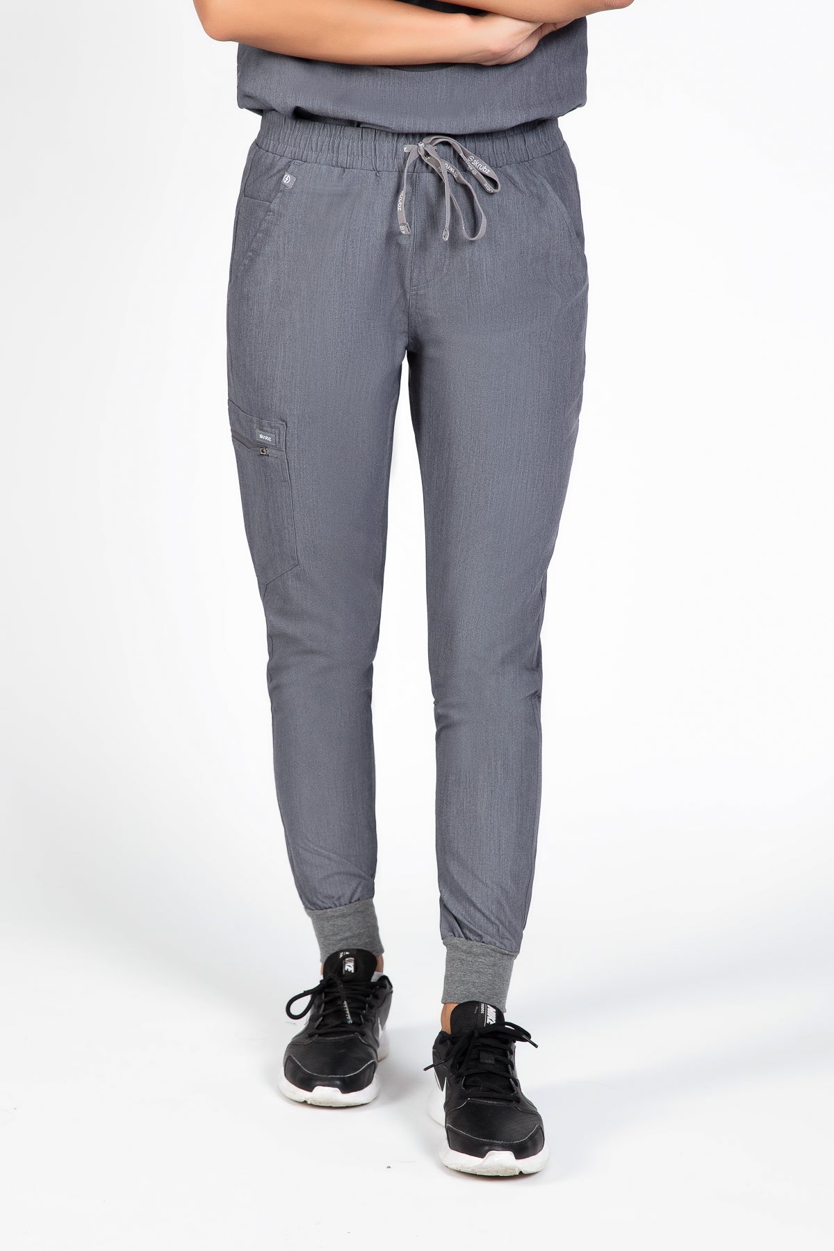 Graphite Grey / M