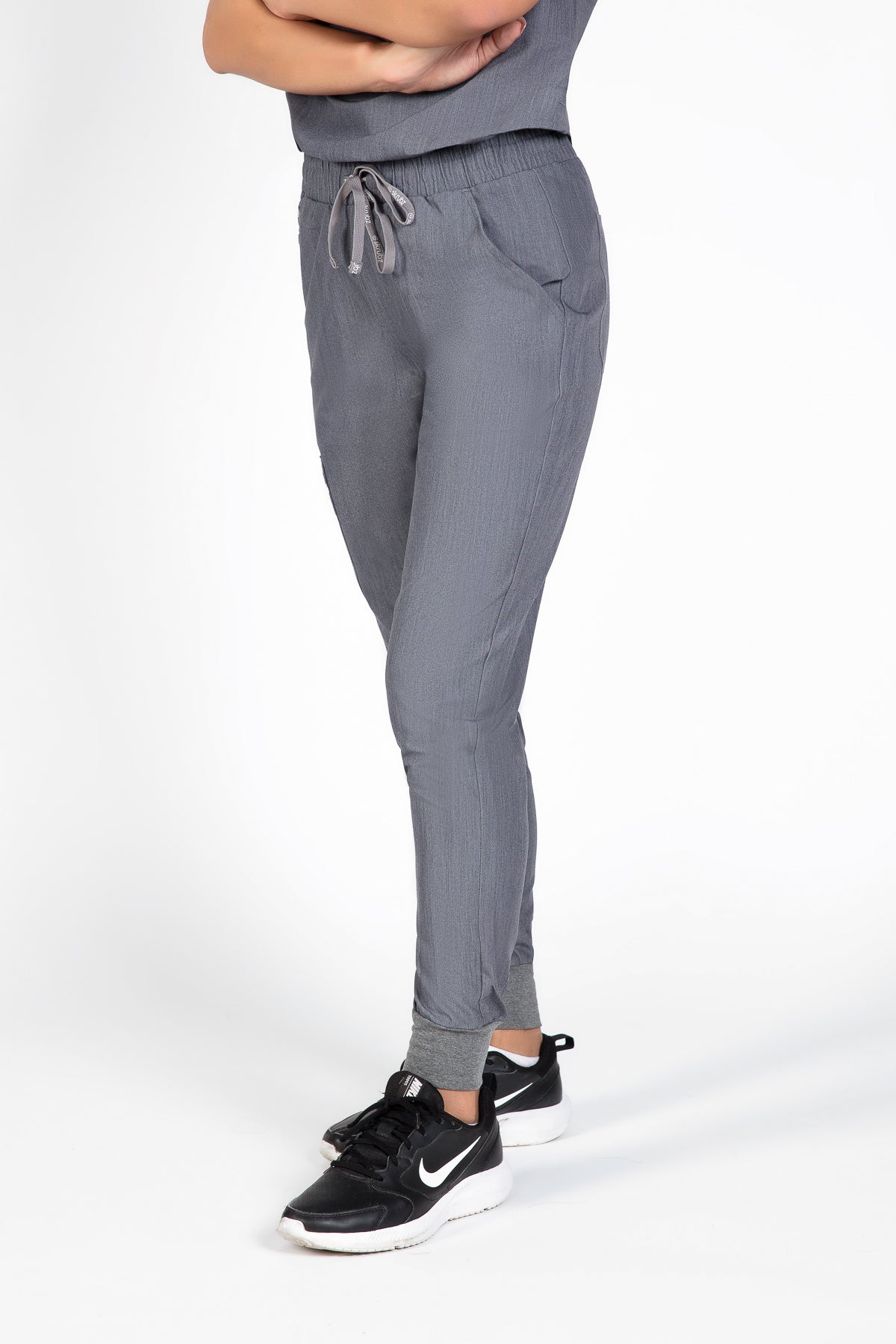 Roku 6 pocket Jogger Scrub Pants Womens