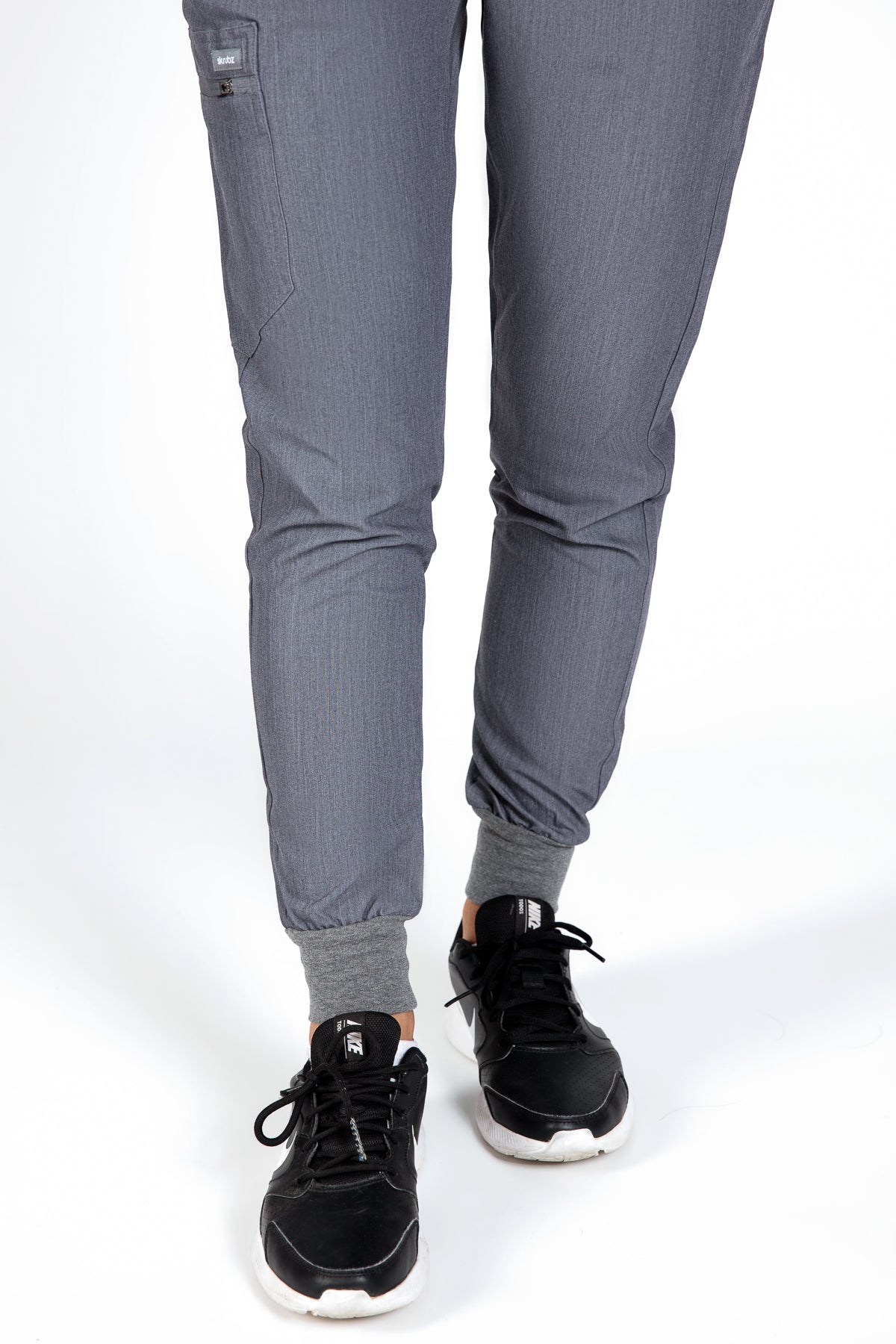 Roku 6 pocket Jogger Scrub Pants Womens