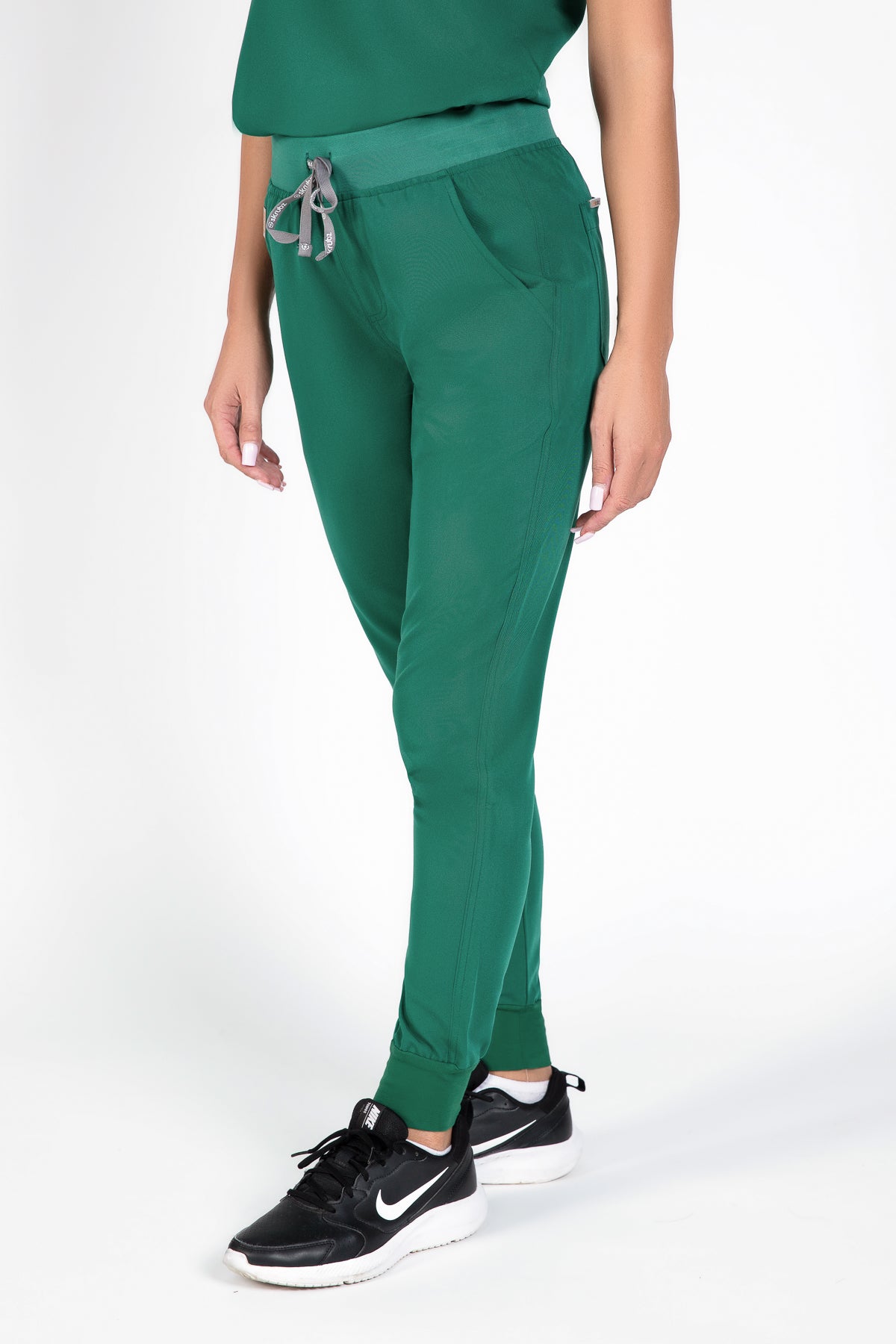 Yugen Womens Jogger Scrub pants