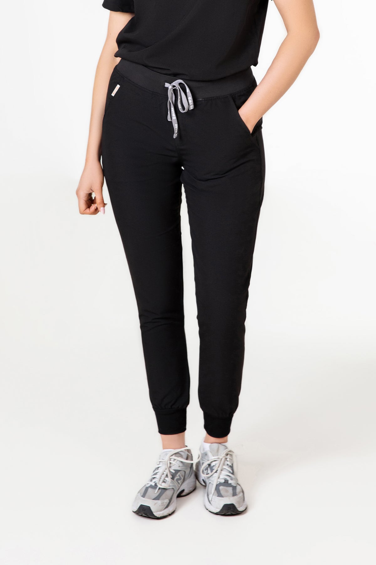 Yugen Womens Jogger Scrub pants