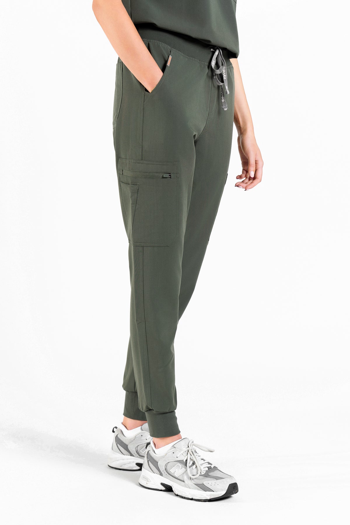 Akari 10 Pocket Jogger Scrub Pants Womens