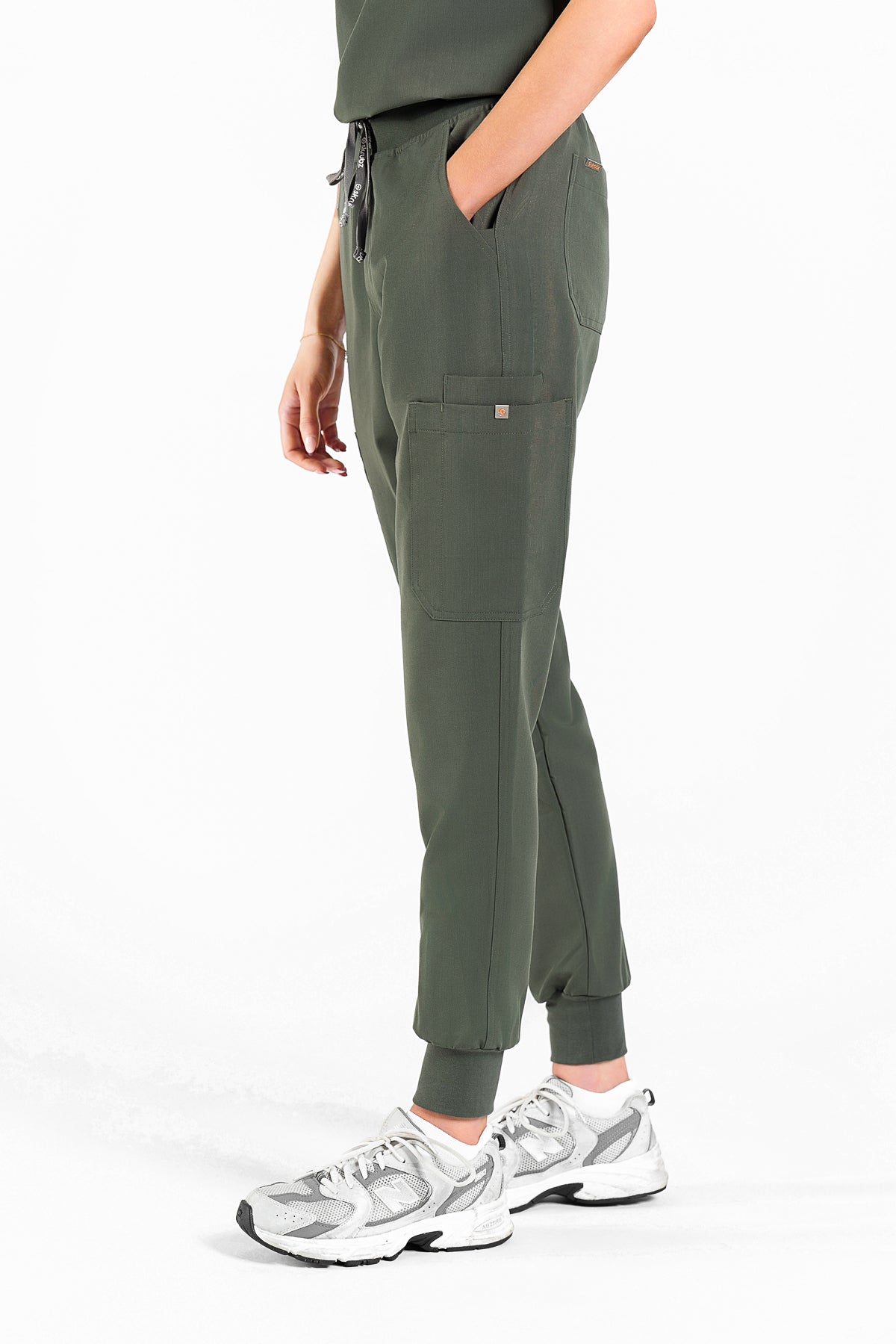 Akari 10 Pocket Jogger Scrub Pants Womens