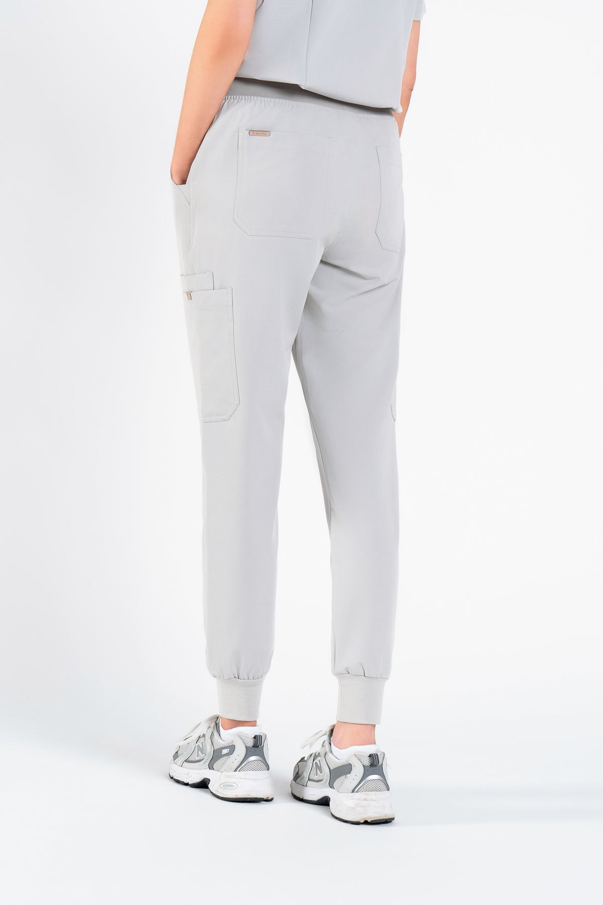 Akari 10 Pocket Jogger Scrub Pants Womens