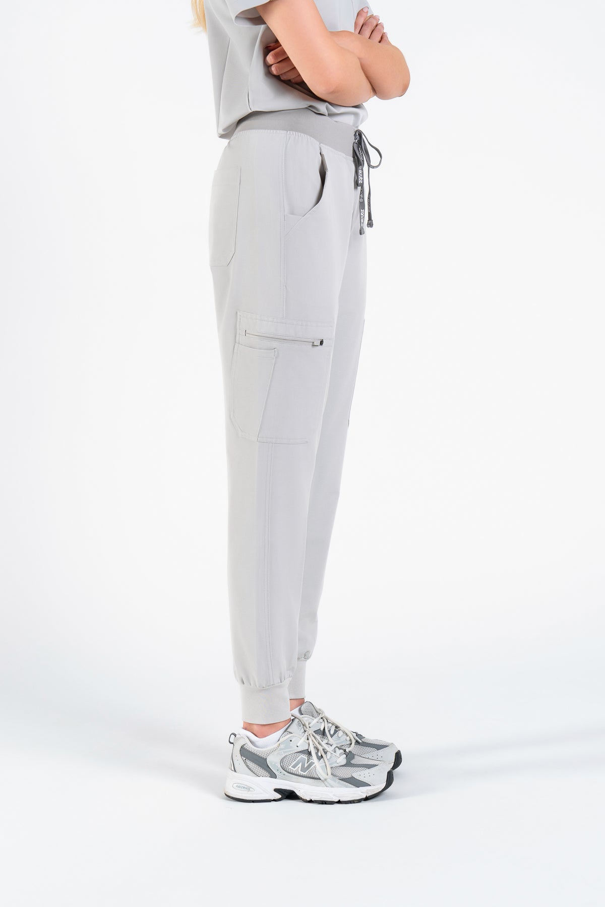 Akari 10 Pocket Jogger Scrub Pants Womens