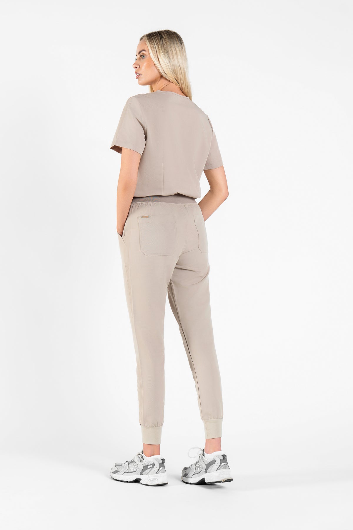 Yugen Womens Jogger Scrub pants