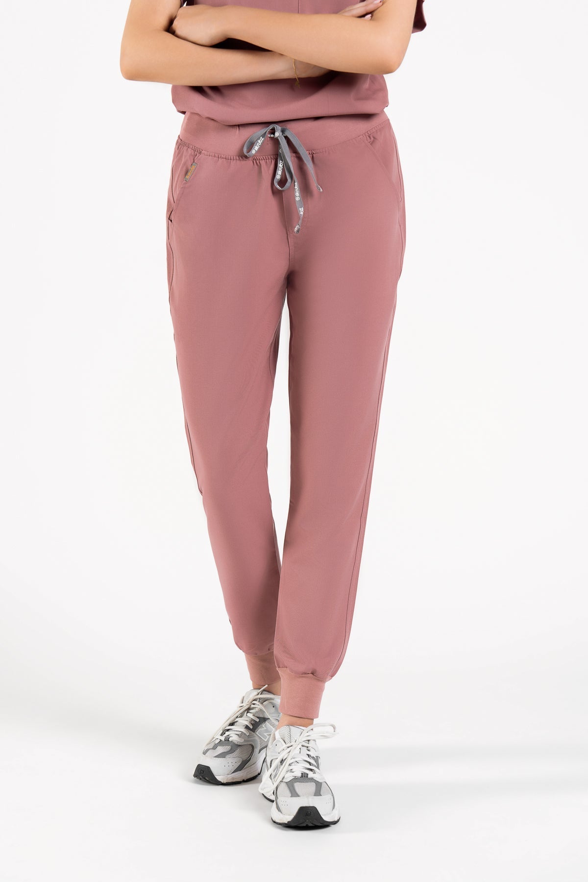 Yugen Womens Jogger Scrub pants