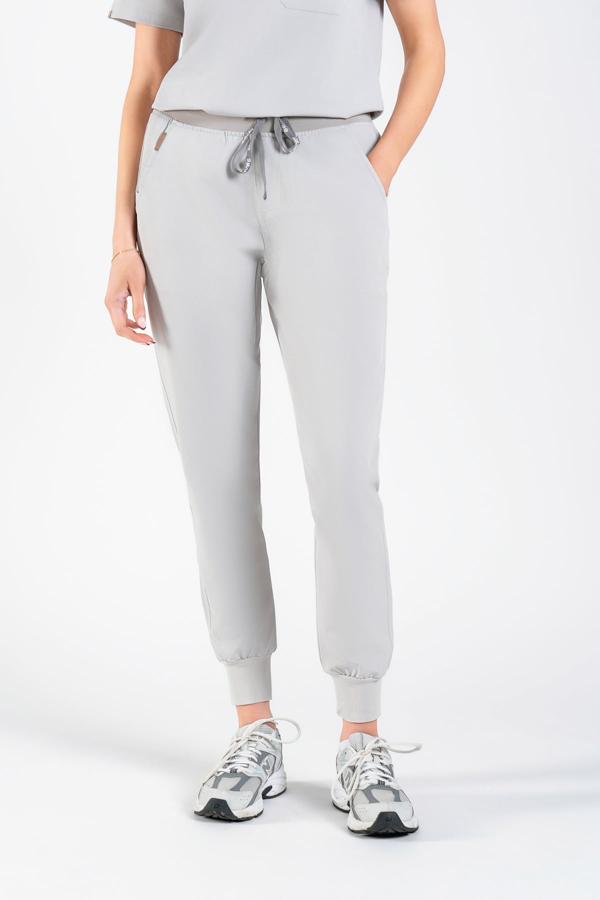 Yugen Womens Jogger Scrub pants