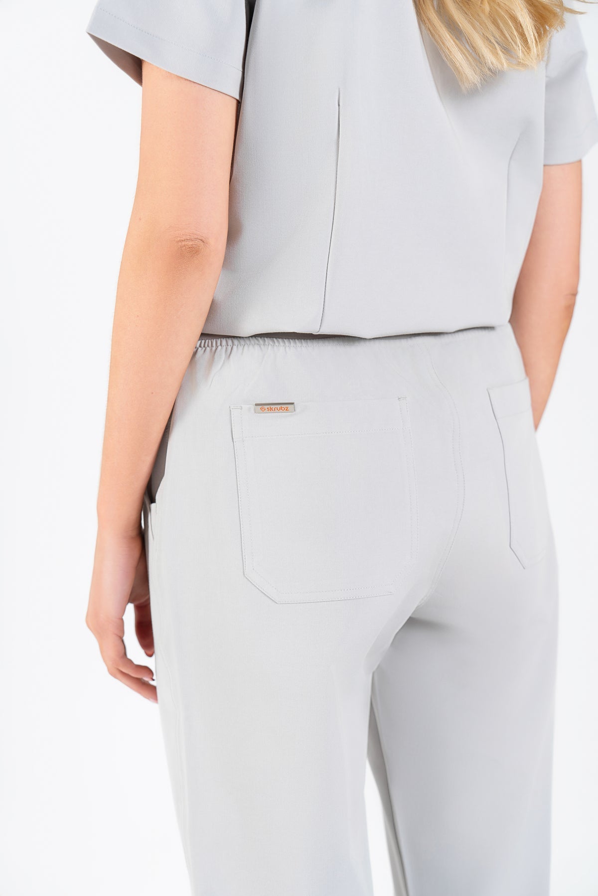 Yugen Womens Jogger Scrub pants