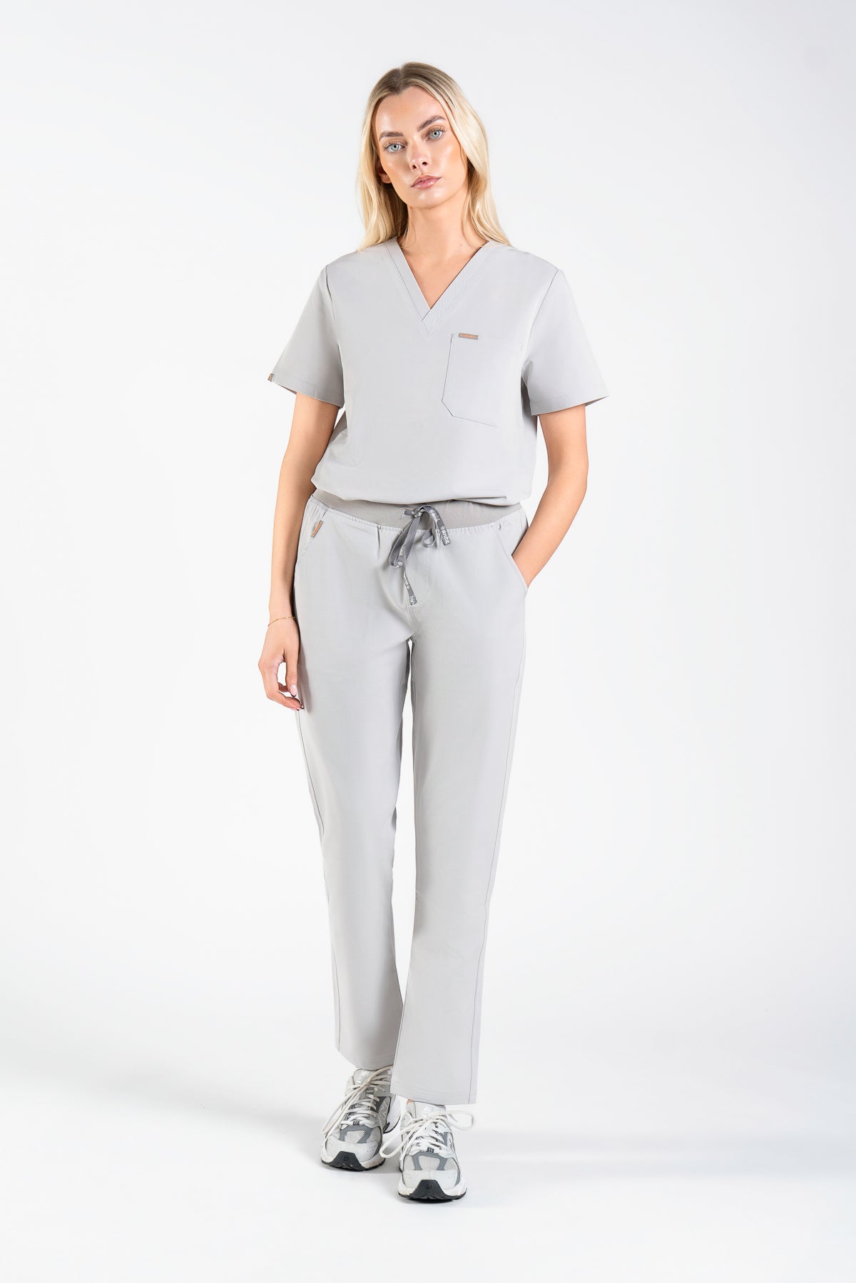 Quiet Grey / M / Regular - alternate view