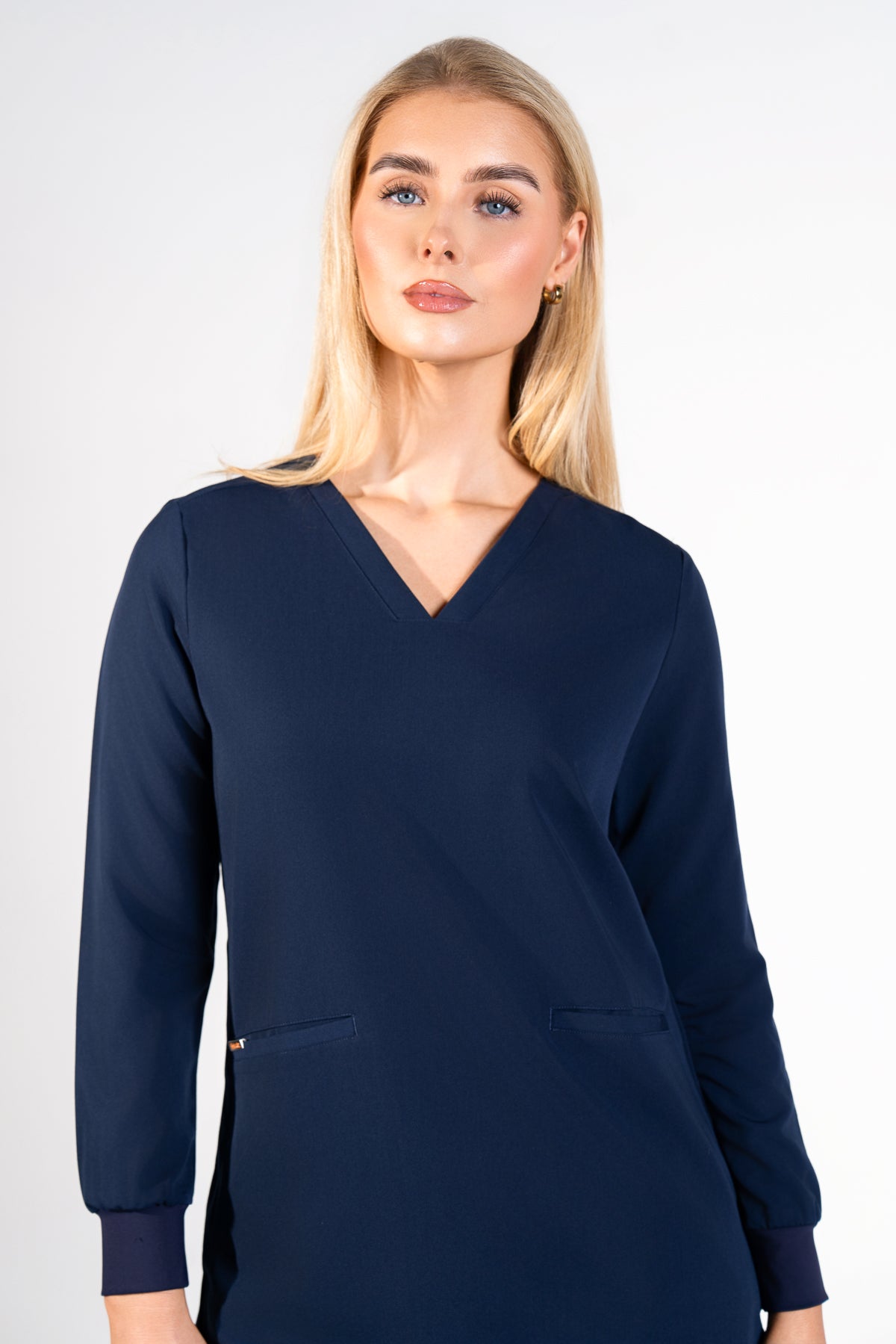 Cosa Women's Long Sleeves V Neck Top