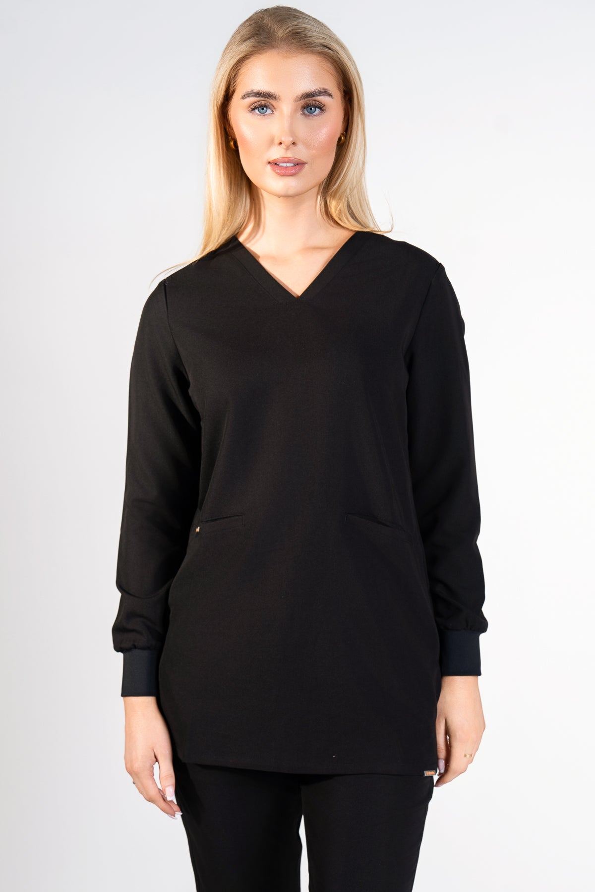 Black / M