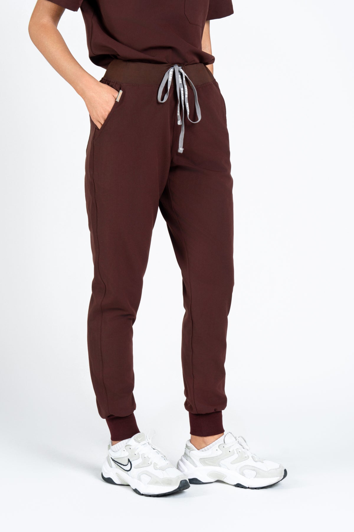 Yugen Womens Jogger Scrub pants