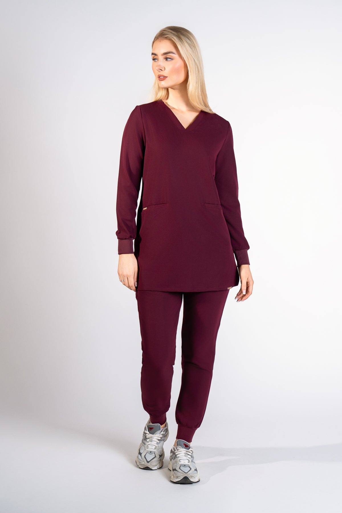 Cosa Women's Long Sleeves V Neck Top