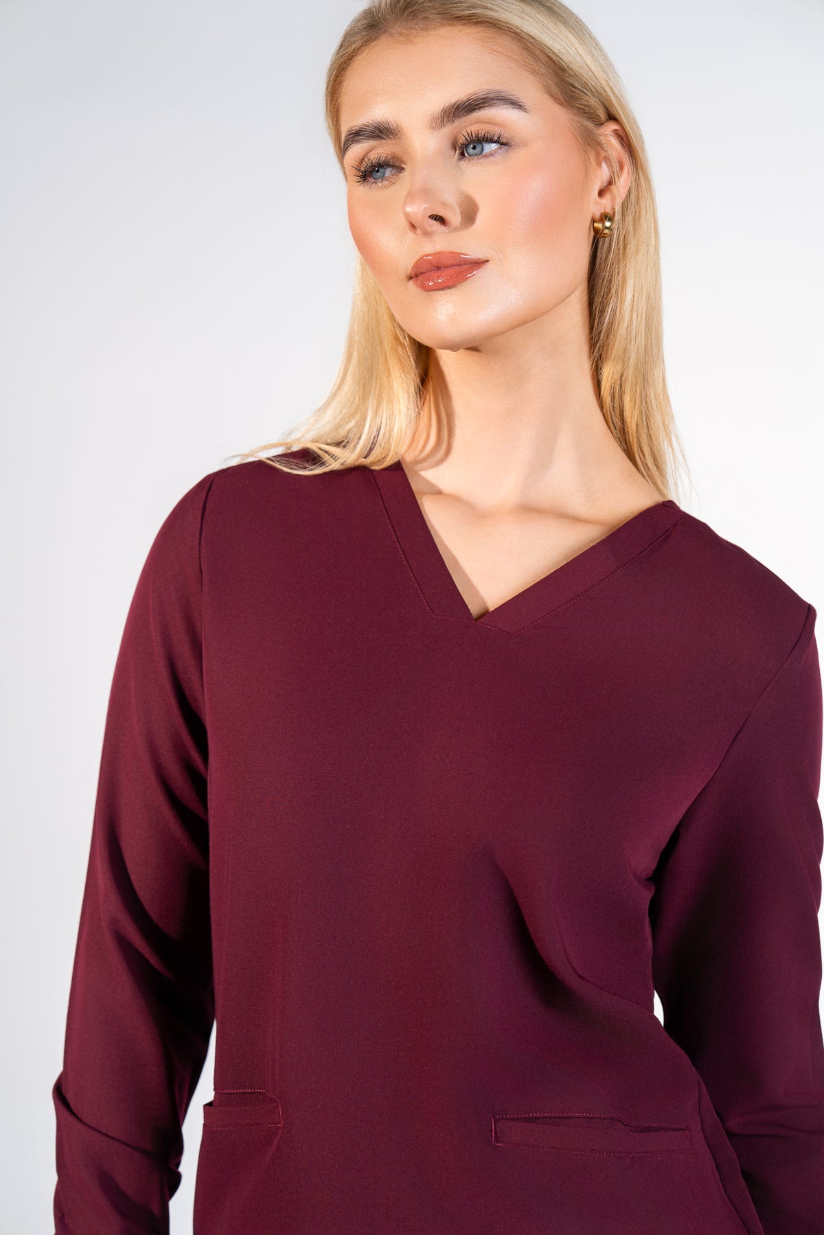 Cosa Women's Long Sleeves V Neck Top