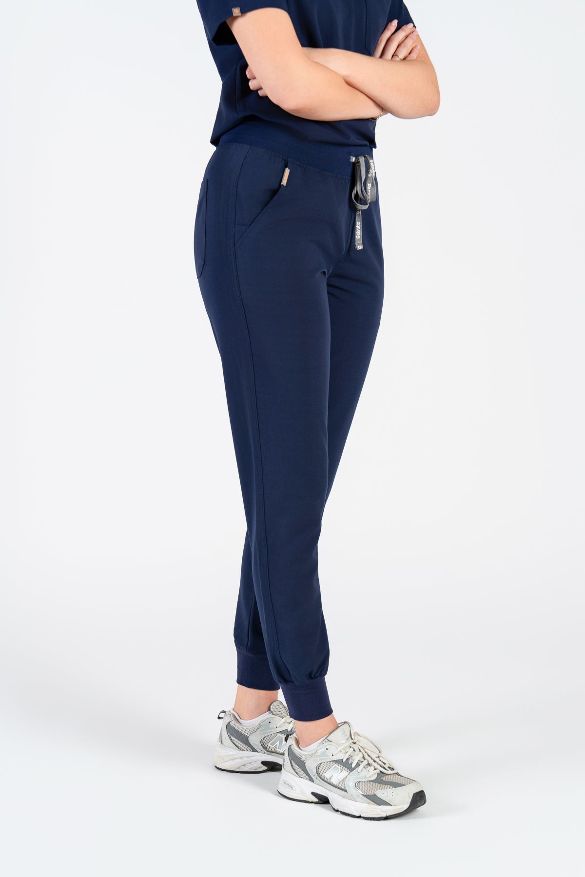 Yugen Womens Jogger Scrub pants