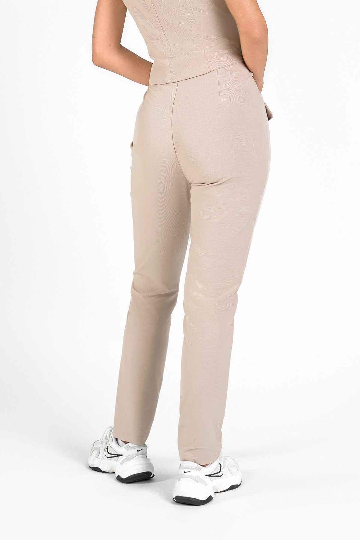 Elevate Women's Dual-Pocket Trousers