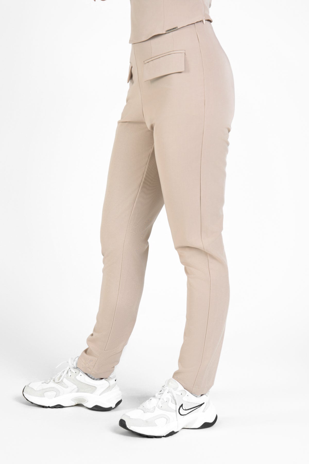 Elevate Women's Dual-Pocket Trousers