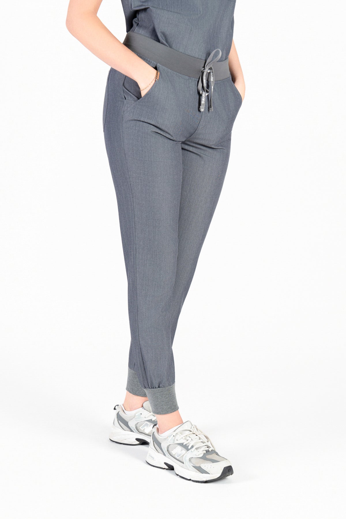 Yugen Womens Jogger Scrub pants